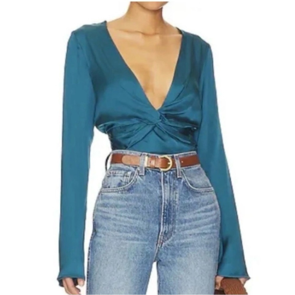 Free People NWT long sleeve crop shirt